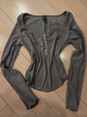 Gray Ribbed Long Sleeve Scoop Henley *PLEASE PURCHASE WITH ANOTHER ITEM*